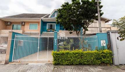 Sobrado triplex com 3 quartos à venda no Cajuru em Curitiba