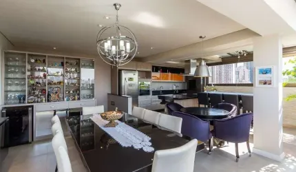 Apartamento à venda com 2 quartos e mobiliado no Batel em Curitiba