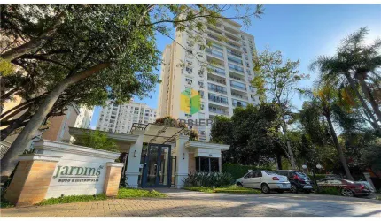 Apartamento com 2 dormitórios, 1 suíte e 1 vaga no Passo da Areia