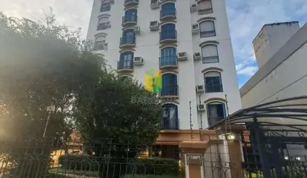 Apartamento com 2 Quartos e 2 banheiros 1 vaga  e dependência na Rua Anita Garibaldi.