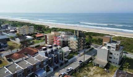 Triplex mobiliado contendo 3 suítes - terraço e piscina - ao lado da Praia.