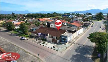 Casa com Sala Comercial