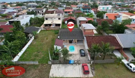 Casa com Piscina no Coroados