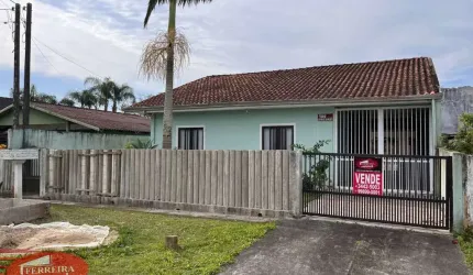 Casa com Piscina no Coroados