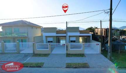 Casa ao lado do complexo esportivo