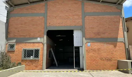 GALPÃO PARA LOCAÇÃO EM BALNEÁRIO CAMBORIÚ