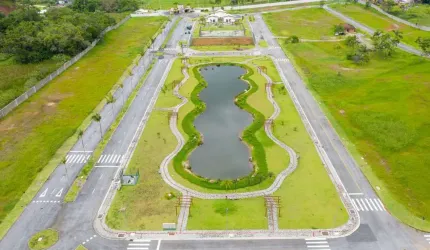 PARQUE DO LAGO - TERRENOS À VENDA EM CAMBORIÚ