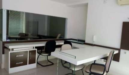 SALA COMERCIAL NO EDIFÍCIO JÚLIA CRISTINA - BALNEÁRIO CAMBORIÚ