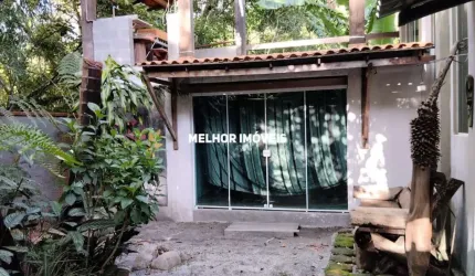 Casa Rústica à venda localizado na Praia do Estaleiro em Balneário Camboriú - SC