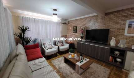 Casa de Esquina à Venda com 15 Dormitórios com uma excelente Localização no centro de Balneário Camboriú - SC