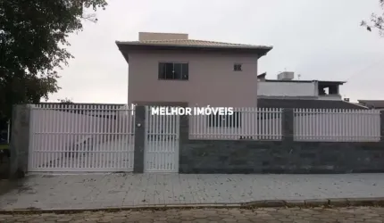 Vila Leal - Sobrado em Condominio Fechado com 03 suítes, localizado no Bairro São Francisco de Assis em Camboriú.