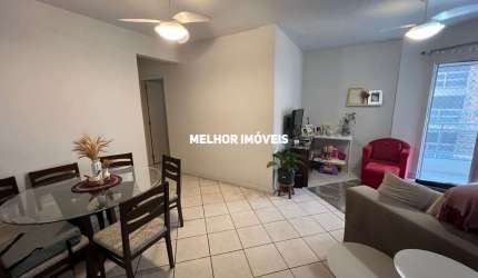 Locação Anual apartamento com 2 dormitórios no centro de Balneário Camboriú.