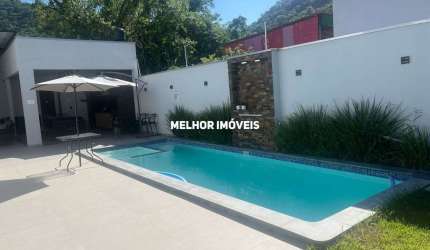 Casa para alugar no Bairro da Barra em Balneário Camboriú.