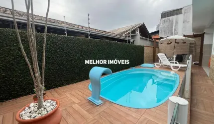 Casa a venda com 242 m² - Centro Sul de Balneário Camboriú.