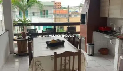 Casa  Mobiliada e Equipada à Venda com 08 Dormitórios sendo 02 Suítes Localizada no Bairro das Nações em Balneário Camboriú - SC