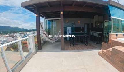 Zeus - Cobertura triplex  á venda mobiliada, decorado e equipado com 3 suítes localizada no Bairro Perequê de Porto Belo