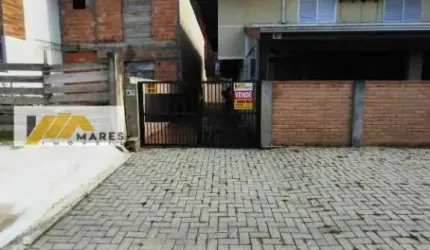 Sobrado à venda no bairro Balneário Itapuã - Pontal do Paraná/PR