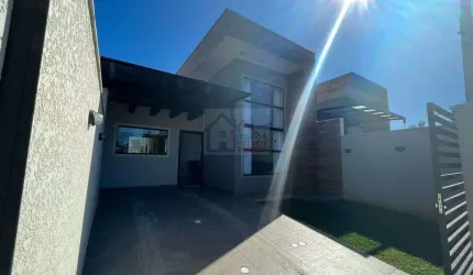CASA URBANA COM PISCINA, TRÊS QUARTOS SENTO UM UMA SUÍTE