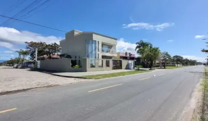SOBRADO COM 3 PAVIMENTOS + SALA COMERCIAL