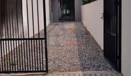 Casa com 1 suite + 1 quarto, churrasqueira no Baln. São José - Itapoá SC.