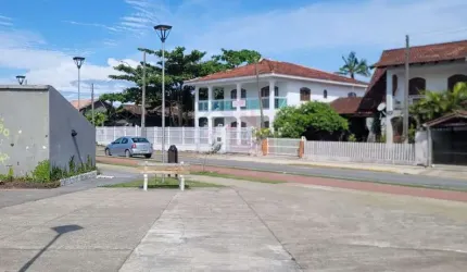 Sobrado Duplex em Itapoá - Sc - Balneário Princesa do Mar