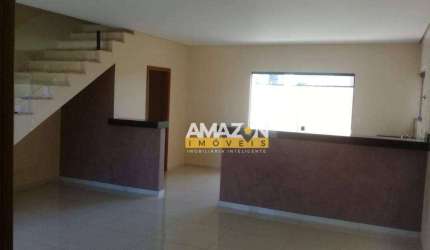 Sobrado com 3 dormitórios à venda, 136 m² por R$ 580.000,00 - Granjas Santa Terezinha - Taubaté/SP