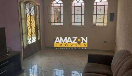 Sobrado com 4 dormitórios à venda, 250 m² por R$ 530.000,00 - Jardim Bela Vista - Taubaté/SP