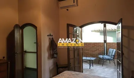 Casa com 3 dormitórios à venda, 175 m² por R$ 620.000,00 - Centro - Taubaté/SP