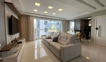 Apartamento mobiliado à venda no Palm Beach no Centro de Balneário Camboriú