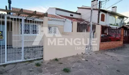 Casa com 2 quartos à venda na Rua Pedro Waine, 176, Santa Maria Goretti, Porto Alegre por R$ 680.000