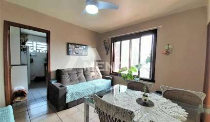 Apartamento com 3 quartos à venda na Rua Padre Hildebrando, 865, Santa Maria Goretti, Porto Alegre por R$ 255.000