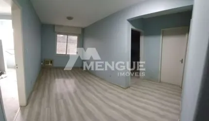 Apartamento com 2 quartos à venda na Rua Presidente Juarez, 21, São Sebastião, Porto Alegre por R$ 220.000