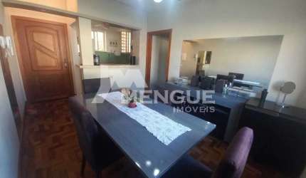 Apartamento com 4 quartos à venda na Rua Roque Calage, 240, Passo da Areia, Porto Alegre por R$ 380.000