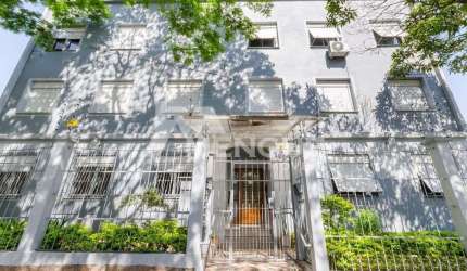 Apartamento com 3 quartos à venda na Rua Ministro Oliveira Lima, 100, São Sebastião, Porto Alegre por R$ 240.000