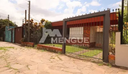 Casa com 3 quartos à venda na Avenida Nilo Ruschel, 363, Morro Santana, Porto Alegre por R$ 590.000