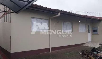 Casa com 2 quartos à venda na Avenida dos Gaúchos, 483, Sarandi, Porto Alegre por R$ 495.000