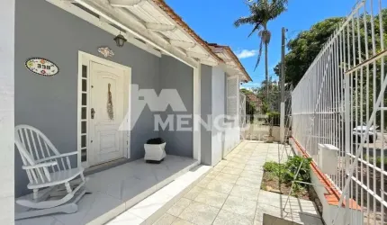 Casa com 4 quartos à venda na Rua Onze de Agosto, 398, São João, Porto Alegre por R$ 610.000