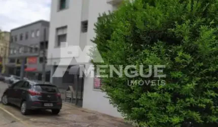 Apartamento com 2 quartos à venda na Rua Itiberê da Cunha, 240, São Sebastião, Porto Alegre por R$ 280.000