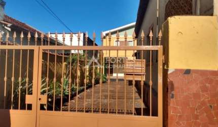 Casa com 6 quartos à venda na Vila Tibério, Ribeirão Preto  por R$ 480.000