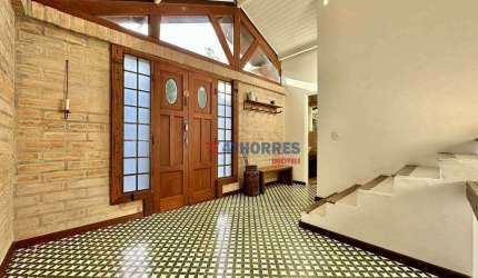 Casa com 3 dormitórios à venda, 355 m² por R$ 2.500.000,00 - Chácara dos Lagos - Carapicuíba/SP