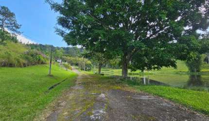 Chácara / sítio com 3 quartos à venda em Caucaia do Alto, Cotia  por R$ 1.600.000