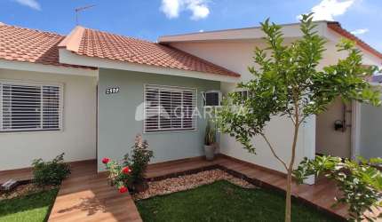 CASA CONFORTÁVEL E ESPAÇOSA À VENDA, JARDIM COOPAGRO, TOLEDO - PR