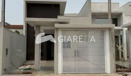 Casa com excelente localização à venda, JARDIM GISELA, TOLEDO - PR