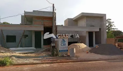 Casa ampla e com ótimo padrão construtivo à venda, VILA BECKER, TOLEDO - PR