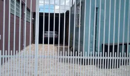 CASA CONTAINER COM PISCINA EM TERRENO CENTRO BC
