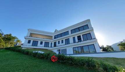 CASA 5 SUÍTES CONDOMÍNIO FECHADO EM BAL CAMBORIÚ