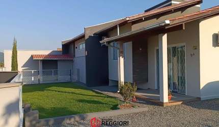 CASA COM ÁREA GOURMET, ACADEMIA E 3 DORMITÓRIOS