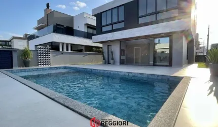 CASA NOVA  4 SUÍTES NO CALEDÔNIA CAMBORIÚ