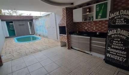 SOBRADO COM PISCINA 3/4 CHURRASQUEIRA CENTRO CAMB.