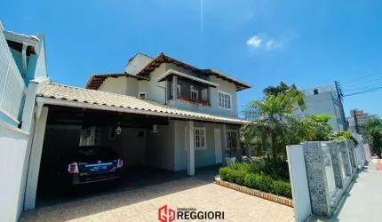 CASA 4 DOR + EDÍCULA 4 VAGAS PRAIA DOS AMORES BC